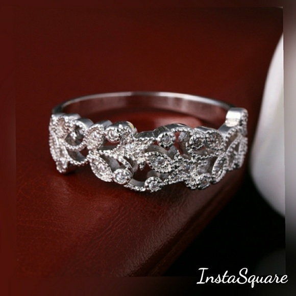 Floral cocktail wedding ring - Picture 3 of 7